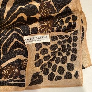 New beautiful silk scarff